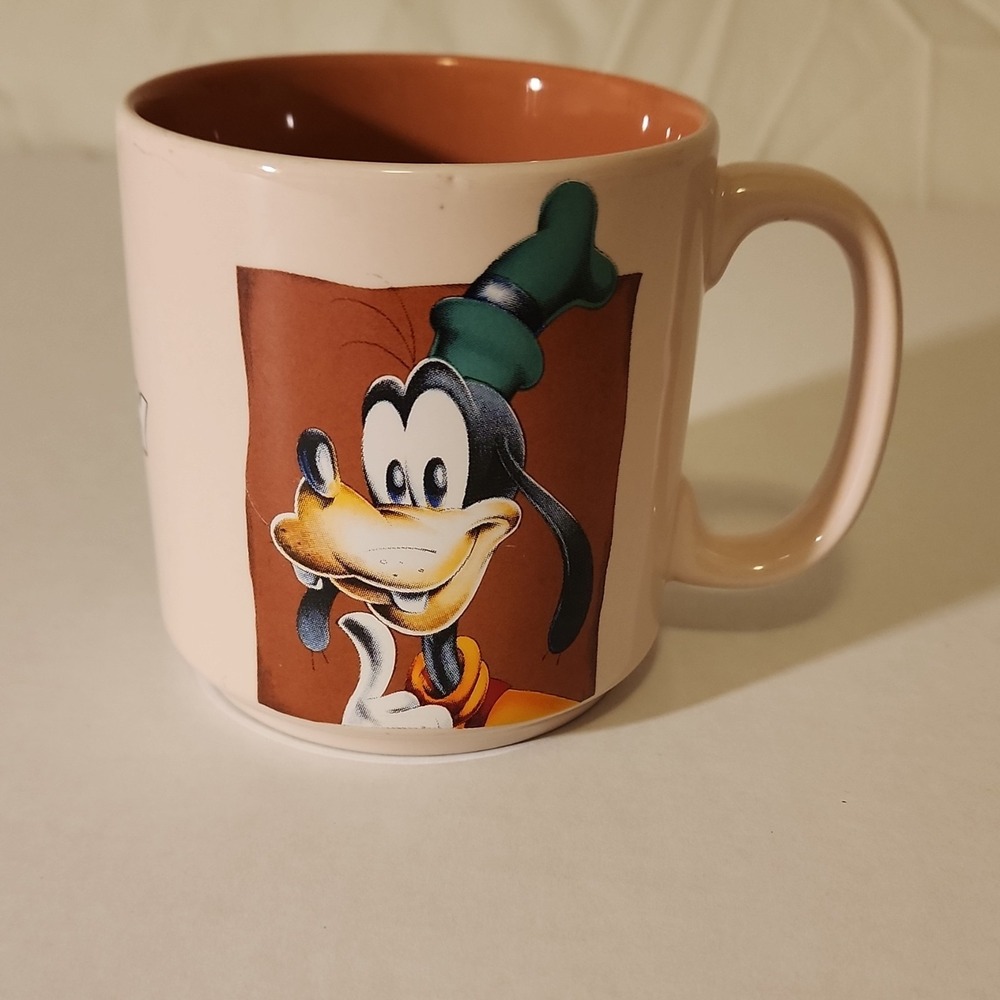Disney Goofy Coffee Mug Ceramic Cup Made in Thailand Vintage Collectible